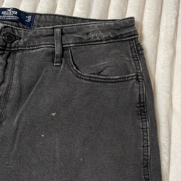 Hollister Ultra High Rise Mom Jean | Size 32 - Picture 4 of 7